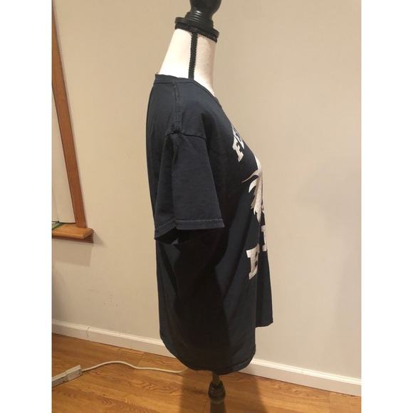 Feel the Bern T-Shirt Size Medium - Picture 2 of 4